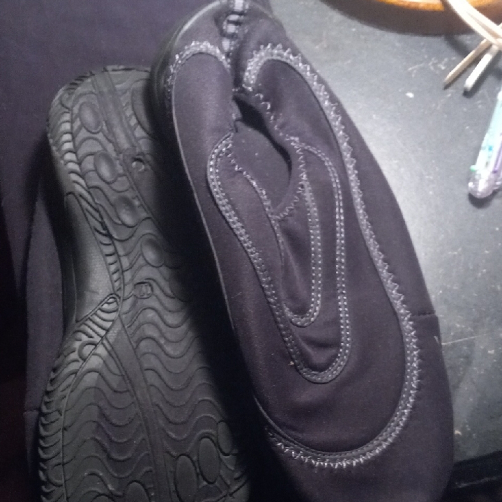 Black Water Shoes